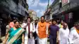 Bihar News : बीजेपी प्रदेश अध्यक्ष संजय सरावगी का बांका में हुआ जोरदार स्वागत, कार्यकर्ताओं ने जेसीबी से की पुष्पवर्षा, 101 लड्डू से तौला 