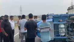 बाढ़ में खुशियां मातम में बदलीं: शादी की खरीदारी करने जा रहे परिवार का ई-रिक्शा ऑटो से टकराया, मासूम की मौत, 7 घायल