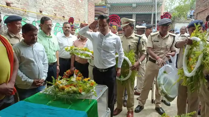 सुल्तानगंज के EO कृष्ण भूषण कुमार को राजकीय सम्मान के साथ दी