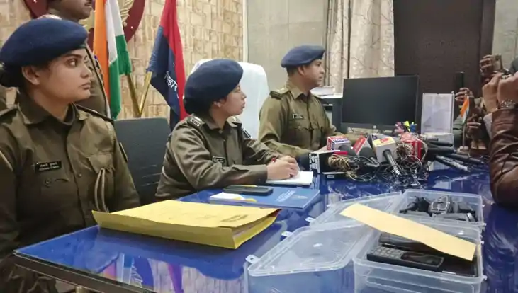 पटना में गांजा सिंडिकेट का खुलासा: अपार्टमेंट में बना रखा था