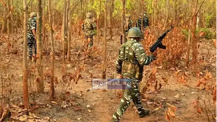 Jharkhand News : झारखण्ड में नक्सलियों और सुरक्षा बलों के बी