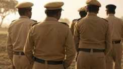 पुलिस पर हमला 