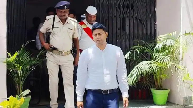 Bihar Crime - डीएम के नाम पर साइबर ठगों ने पूर्व जिला पार्षद Bihar Crime - डीएम के नाम पर साइबर ठगों ने पूर्व जिला पार्षद