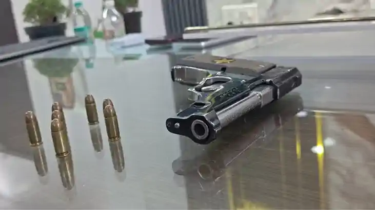 Bihar News : गयाजी में अवैध हथियारों के खिलाफ पुलिस का बड़ा 