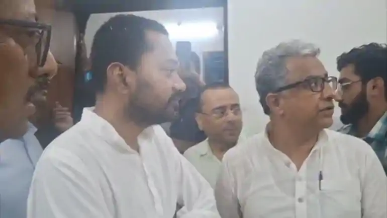 पटना के दरियापुर भट्ठी में नए शहरी पीएचसी का स्वास्थ्य मंत्री निशांत ने किया उद्घाटन, स्थानीय लोगों को मिलेगी बेहतर चिकित्सा सुविधा