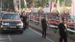 PM modi in patna - पटना में पीएम मोदी का रोड शो शुरू, एक झलक पाने के लिए सड़क पर जुटे हजारों लोग