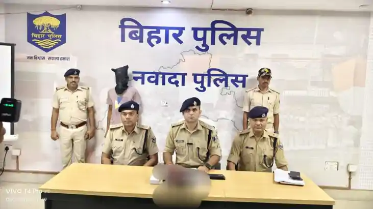 नवादा पुलिस की बड़ी कामयाबी, 7 साल पुराने लूटकांड का फरार आर