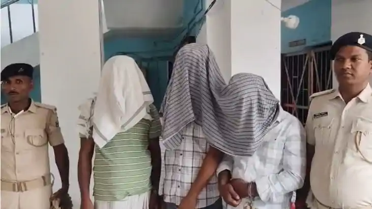  बेतिया के इस इलाके से भारी मात्रा में प्रतिबंधित मांस बरामद