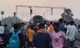 बड़ा हादसा टला: दो हिस्सों में बंटी तेज रफ्तार ट्रेन, यात्रियों में मची चीख-पुकार, अप लाइन पर परिचालन ठप