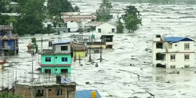 Bihar Flood: बिहार की कई नदियां उफान पर, पड़ोसी देश नेपाल में बाढ़ से भारी तबाही...100 से अधिक लोग मरे