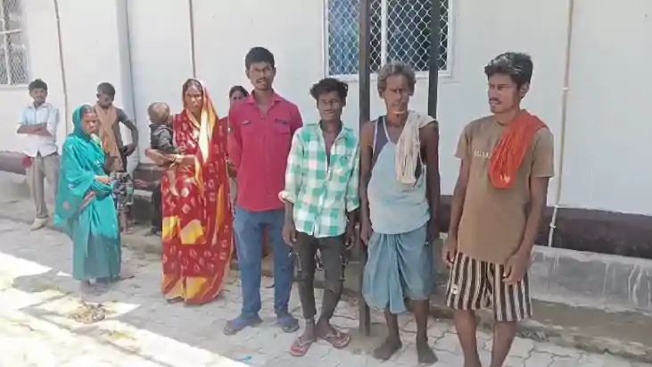 Bihar Road Accident : तेज रफ्तार ट्रैक्टर की चपेट में आने से