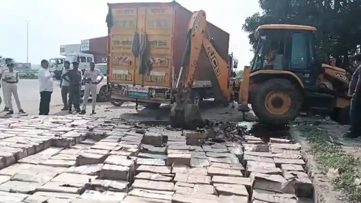 Bihar News : कैमूर पुलिस ने शराबबंदी को लेकर की बड़ी कार्रवाई