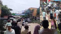 आरा में राहुल गांधी को दिखाए गए काले झंडे