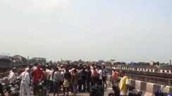 Bihar News : मेडिकल कॉलेज में एडमिशन कराने जा रहे तीन युवकों को अज्ञात वाहन ने रौंदा, एक की हुई मौत, दो गंभीर रूप से हुए जख्मी 