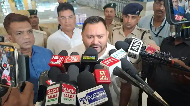 आरक्षण विवाद पर बोले तेजस्वी यादव, कोई पैदा नहीं हुआ जो आरक्