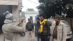 Bihar Crime : गोपालगंज पुलिस ने सलेमपुर चोरी कांड का किया खुलासा, हथियार और लाखों के जेवरात के साथ दो शातिर को किया गिरफ्तार