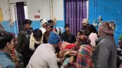 Bihar News : सहरसा में मॉडर्न अस्पताल में अमानवीयता की हदें पार, करंट लगे युवक को परिजनों ने चप्पल से पीटा, स्वास्थ्य विभाग ने बिठाई जांच