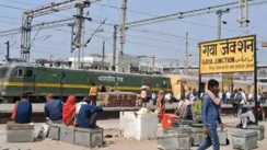 खाकी के वेश में लुटेरे! हावड़ा-बीकानेर एक्सप्रेस में जीआरपी ने की 1.44 करोड़ की सोने की लूट, पटना रेल पुलिस में मचा हड़कंप