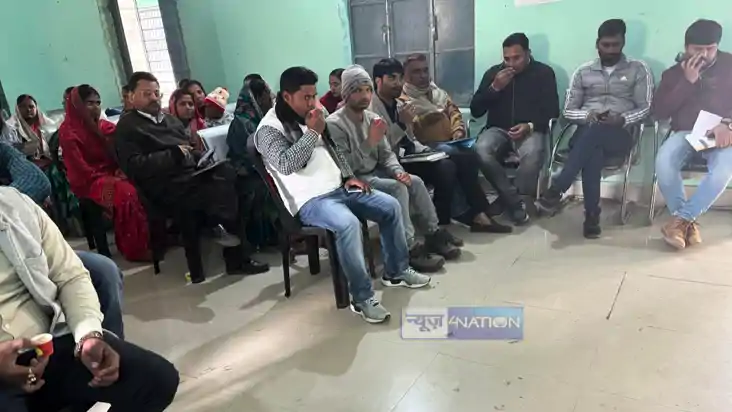 Bihar News : जूनियर इंजीनियर को पंचायत समिति सदस्य ने जूते स