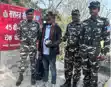 इंडो-नेपाल बॉर्डर पर SSB का बड़ा एक्शन: 5 लाख की नेपाली करंसी और शराब के साथ तस्कर दबोचा गया