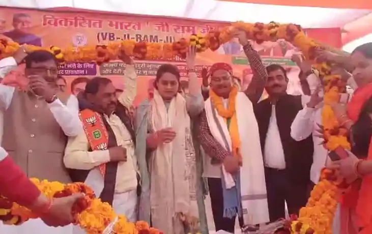  बाल-बाल बचीं खेल मंत्री श्रेयसी सिंह:  कार्यक्रम के दौरान म