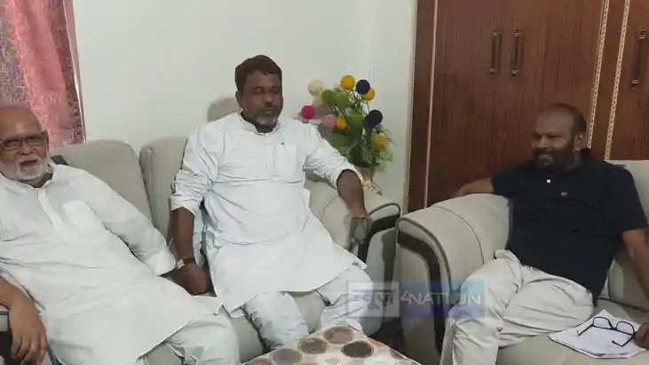 Akhtarul Iman met IP Gupta Akhtarul Iman met IP Gupta
