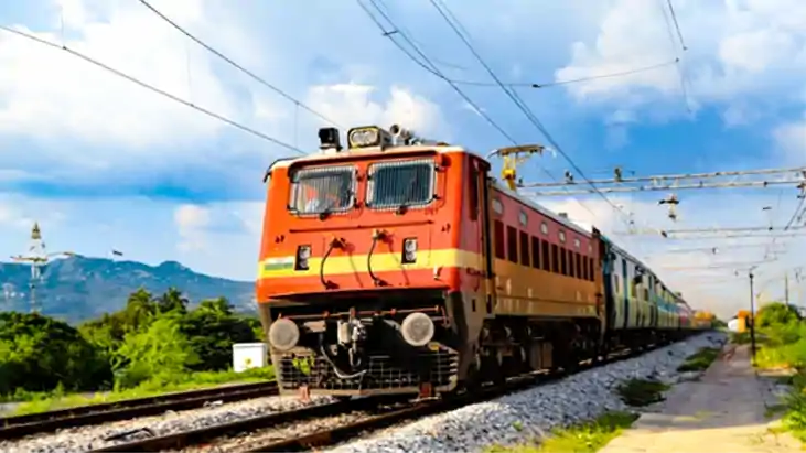 Train Ticket Price Hike: कल से रेल यात्रा होगा महंगा, एसी, न Train Ticket Price Hike: कल से रेल यात्रा होगा महंगा, एसी, न