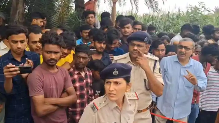 Muzaffarpur Woman Body Found in Field