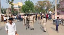 Bihar Crime : मुजफ्फरपुर में बदमाशों ने दिनदहाड़े गोली मारकर की बालू-गिट्टी कारोबारी की हत्या, आक्रोशित लोगों ने किया सड़क जाम