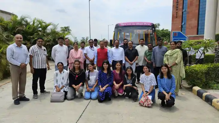 Bihar Pink bus service - गया जी में महिलाओं के लिए शुरू पिं Bihar Pink bus service - गया जी में महिलाओं के लिए शुरू पिं