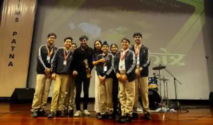 संगीत के सुरों से गूंजा एम्स: ओपेन माइंड ए बिरला स्कूल की बै