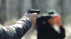 ताबड़तोड़ फायरिंग