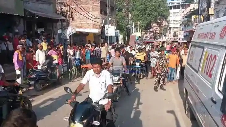 किराए के मकान से बुजुर्ग की सड़ी-गली लाश बरामद , परिजनों ने किराए के मकान से बुजुर्ग की सड़ी-गली लाश बरामद , परिजनों ने