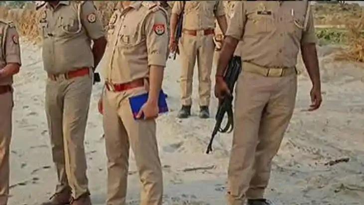 Patna Barh Pandarak Elderly Man Shot in Temple While Settlin