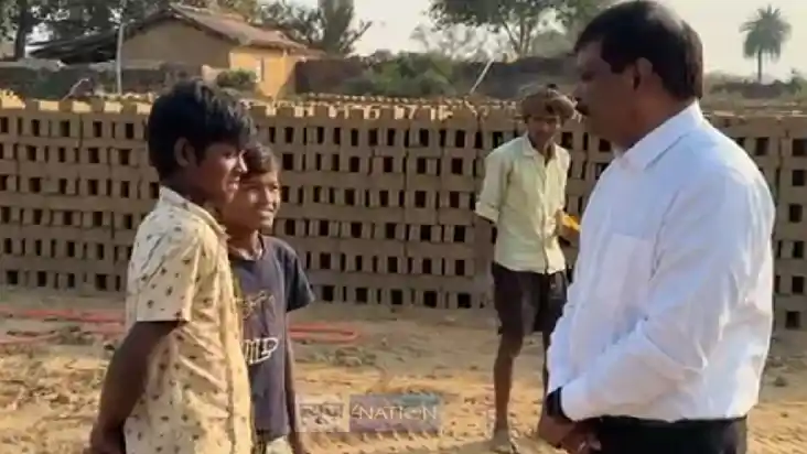 शिक्षक ने बताया और ACS सिद्धार्थ ने ईंट भट्टे पर का दी छापेम