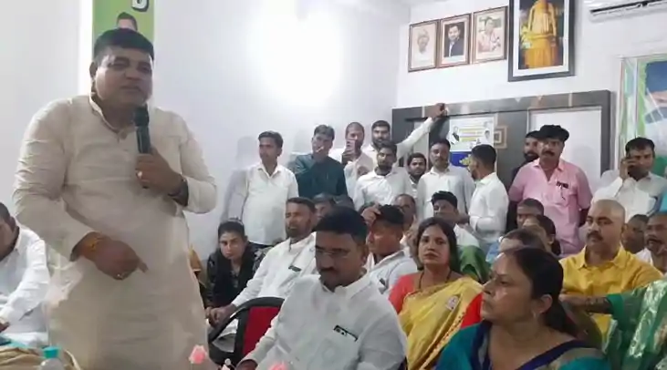 Bihar Politics - नवादा में पूर्व विधायक कौशल यादव और पूर्णिम Bihar Politics - नवादा में पूर्व विधायक कौशल यादव और पूर्णिम