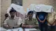 Bihar News : गोपालगंज पुलिस ने नकली नोट गिरोह का किया खुलासा, चार अपराधियों को किया गिरफ्तार 