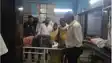 बाल कटाने पहुंचे युवक पर नाई ने उस्तरे से किया हमला, हालत गंभीर