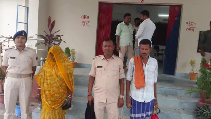Bihar News : मुजफ्फरपुर पुलिस ने देशी शराब फैक्ट्री का किया 