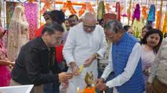 Bihar News : पटना में ‘श्री सुंदरी’ के तीसरे शोरूम की हुई भव्य री-ओपनिंग, पूर्व राज्यपाल गंगा प्रसाद चौरसिया ने किया उद्घाटन