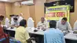 डीएम के जनता दरबार में उमड़ी भीड़: जिलाधिकारी ने सुनीं 70 फरियादें, अधिकारियों को दिए त्वरित कार्रवाई के सख्त निर्देश