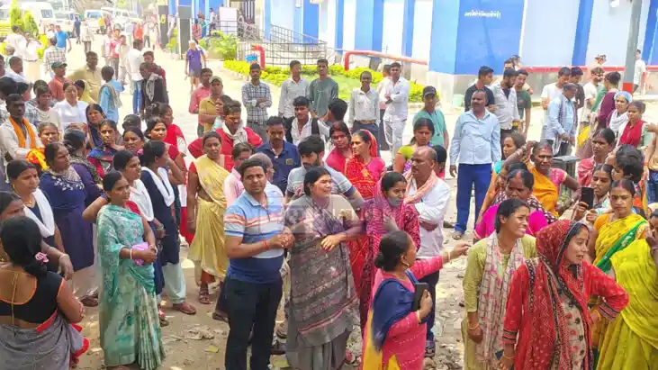 8 died in stampede at Madha Shitla Temple SIT formed