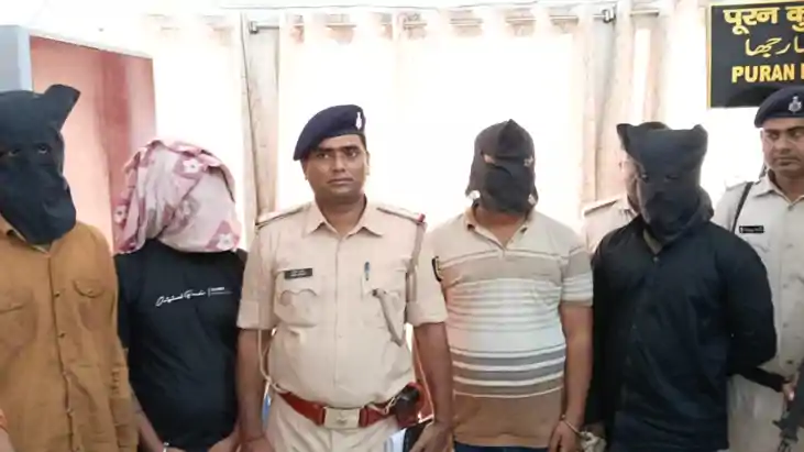 Bihar Crime : सिवान पुलिस ने धनौती बाजार ज्वेलरी चोरी कांड क