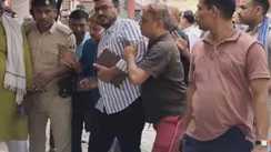 राजस्व विभाग का अनोखा कारनामा - 2 लाख घूस लेते पकड़े गए निलंबित सीओ को विभाग ने ड्यूटी ज्वाइन कराया, फिर कर दिया सस्पेंड