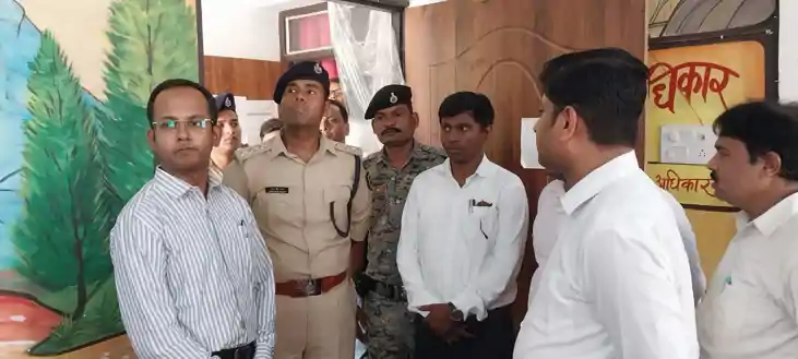 Bihar News - डीएम ने बालिका गृह का किया निरीक्षण, स्पेशल एजु Bihar News - डीएम ने बालिका गृह का किया निरीक्षण, स्पेशल एजु
