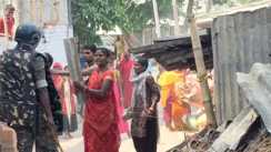 Bihar News : मुजफ्फरपुर में अतिक्रमण हटाने गयी पुलिस टीम पर ग्रामीणों ने किया हमला, पुलिस दो महिला सहित 5 आरोपियों को किया गिरफ्तार 