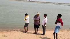 Bihar News : भोजपुर में बड़ा हादसा, सोन नदी में नहाने के दौरान डूबे 6 दोस्त, बचाने की कोशिश में 3 छात्रों की हुई दर्दनाक मौत, 3 बाल बाल बचे