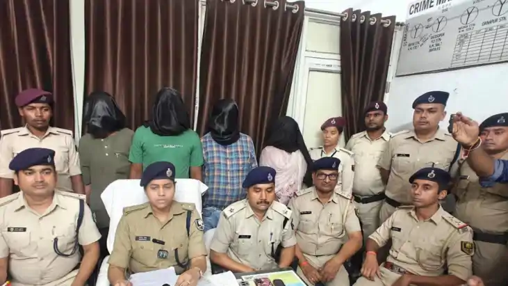 Liquor smugglers attack on police in Bihar