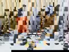 पटना में 'ऑपरेशन जखीरा' के तहत बड़ी कार्रवाई: टॉप-10 अपराधी सहित 4 गिरफ्तार, चुनाव से पहले अवैध हथियारों का जखीरा जब्त