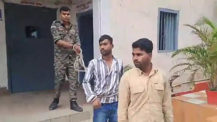 Bihar News : दिल्ली से मुंगेर पहुंचे तीन संदिग्धों को पुलिस 